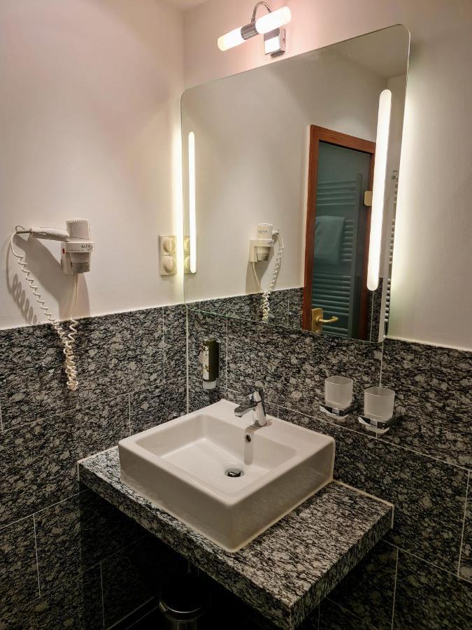 Hotel Restaurant Felix Bensheim Dış mekan fotoğraf